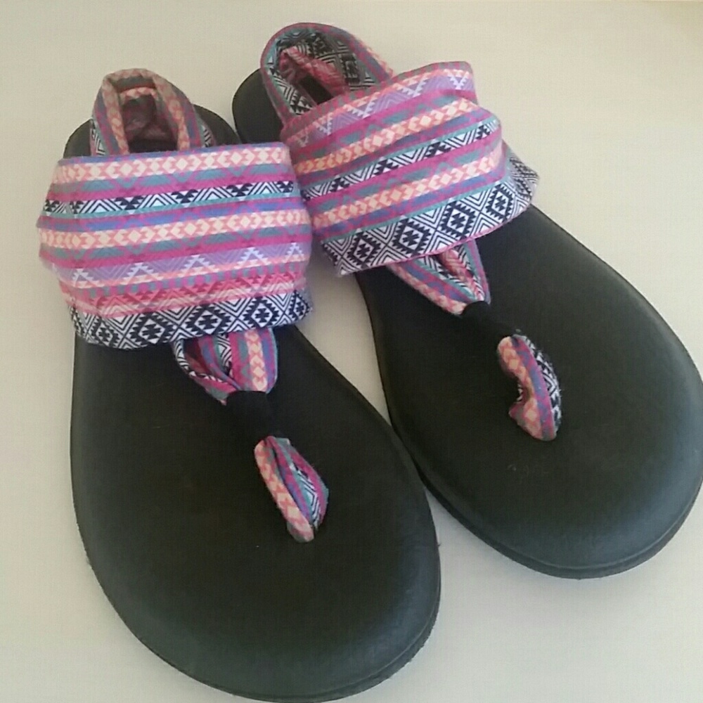 Sanuk Yoga Sandals Size 9